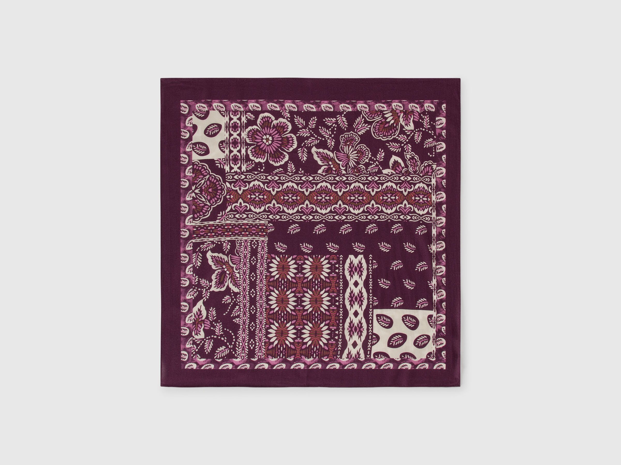 SQUARE SCARF Femme image number 3